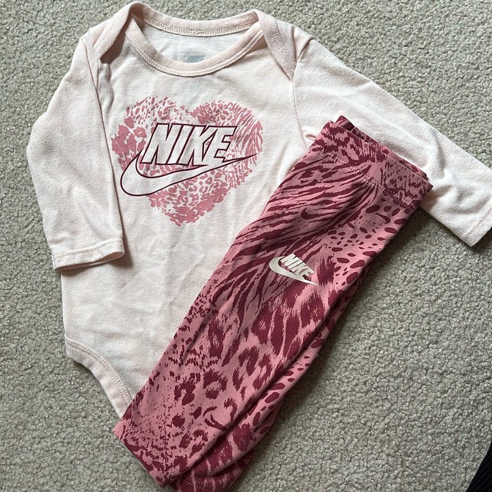 Infant Nike Set